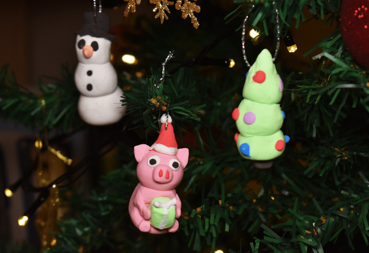 christmas tree decorations